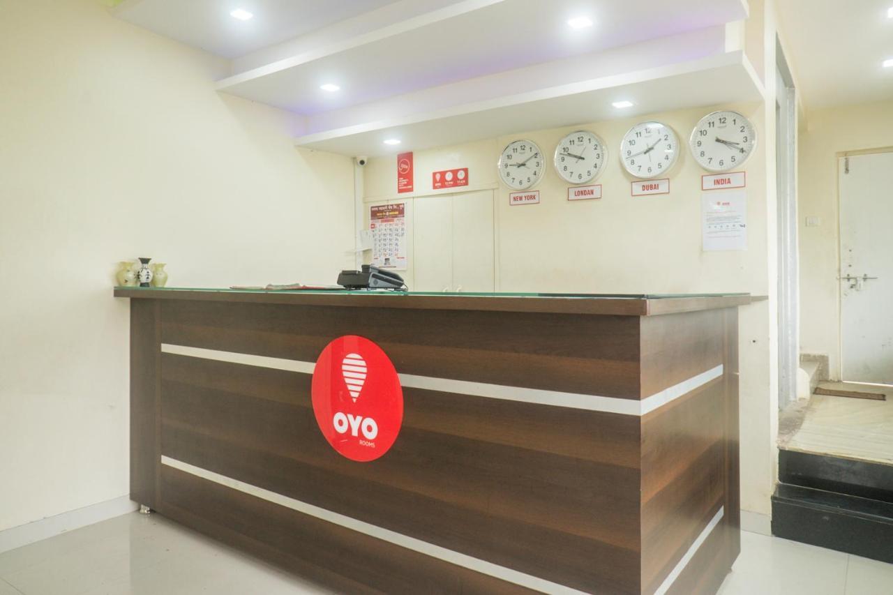 Oyo 9759 Hotel Western Park Пюн Екстериор снимка